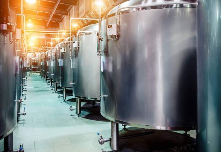 Mise en place cuves industrielles Île-de-France